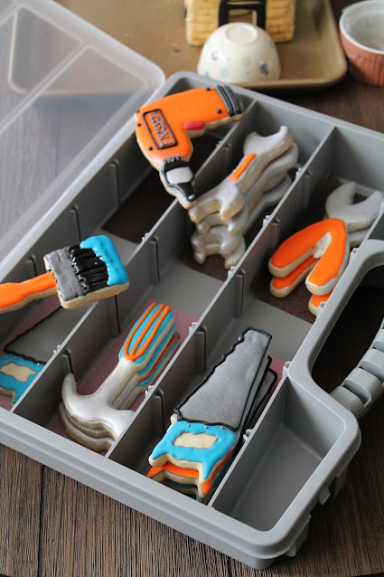 Toolbox cookies, tool box, tool box cookies ideas, tools cookies, tools decorated cookies, tool box decorated cookies ideas, caja de herramientas de galletas, gallet as de herramientas, the cookie couture,