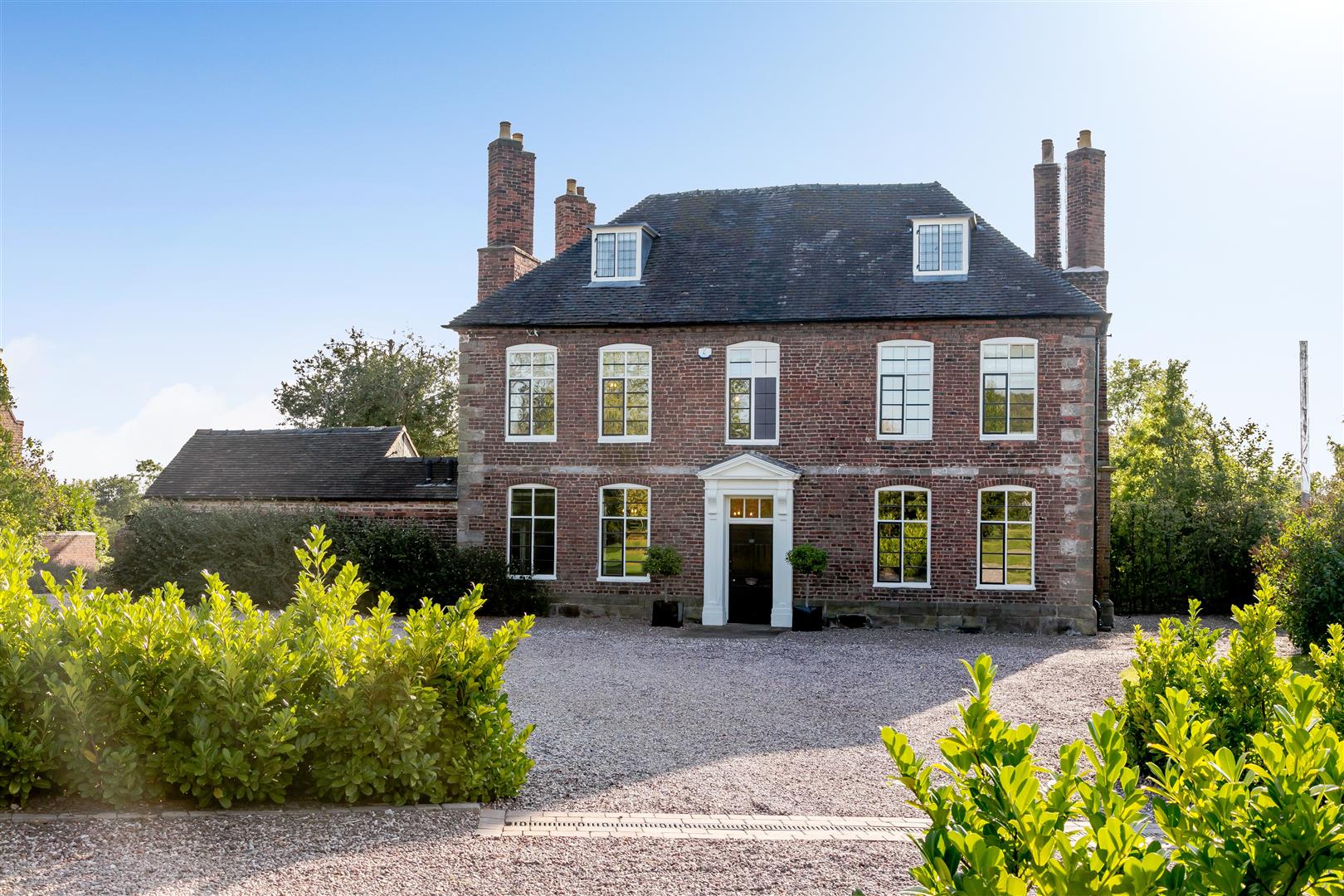 Patrick Comerford Pipe Hill House, a house owned by only