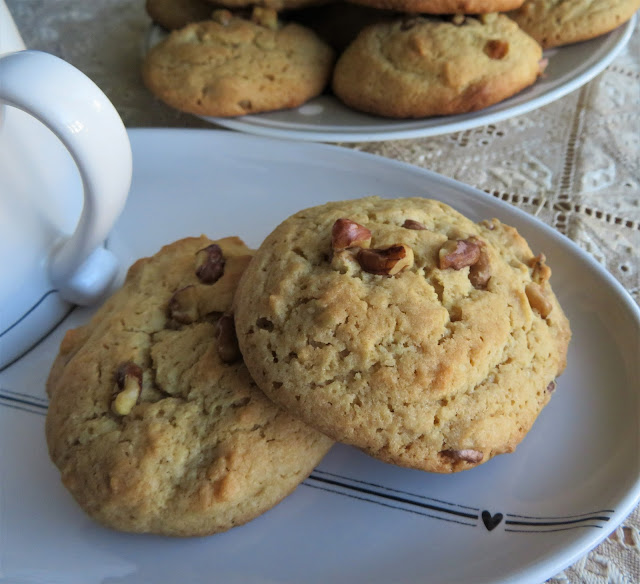 Buttery Maple Walnut Cookies