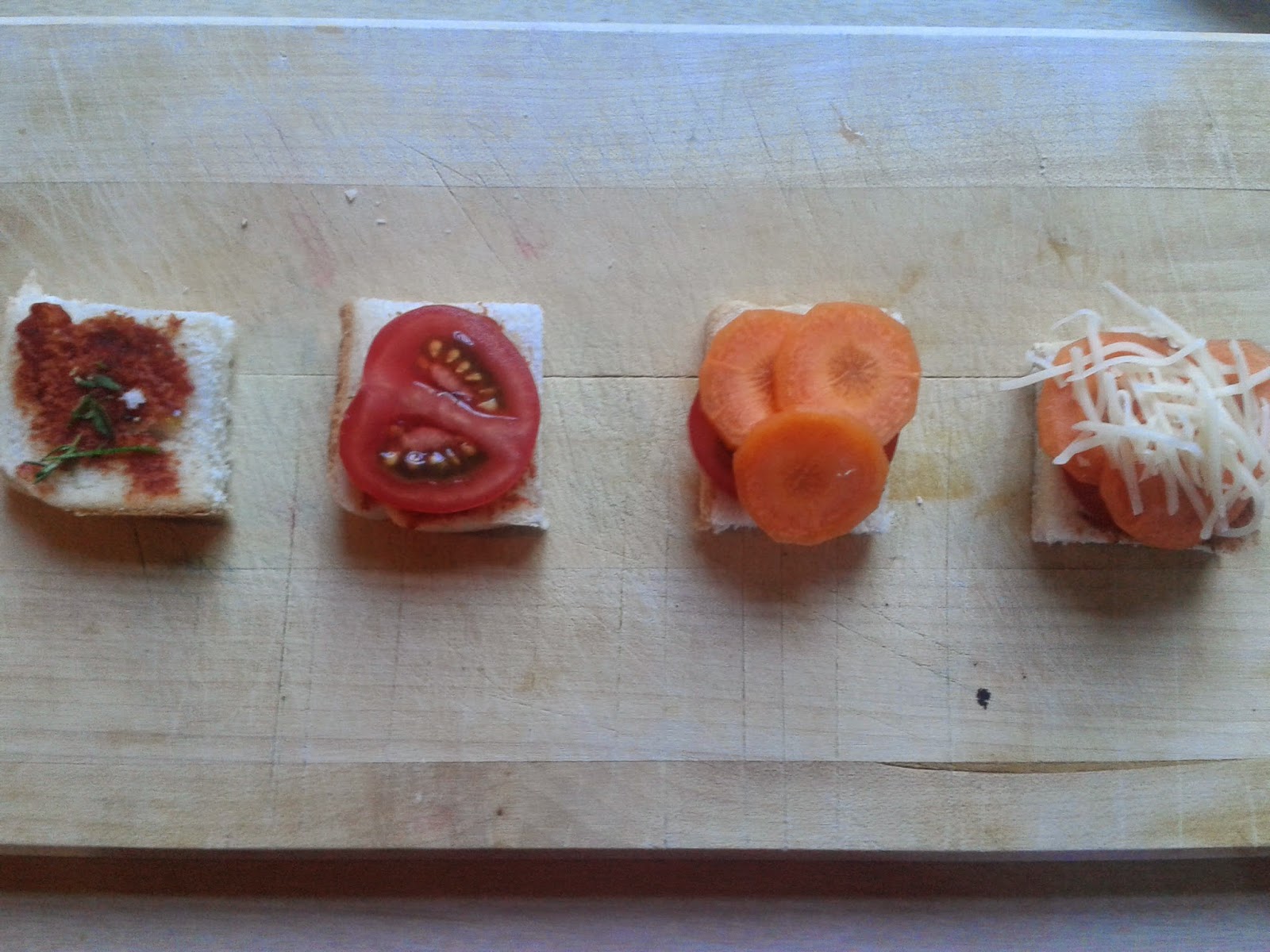 Kate's little (sweet) Things: Little Things: Karotten-Tomaten-Toasties Kate's little (sweet) Things: Little Things: Karotten-Tomaten-Toasties