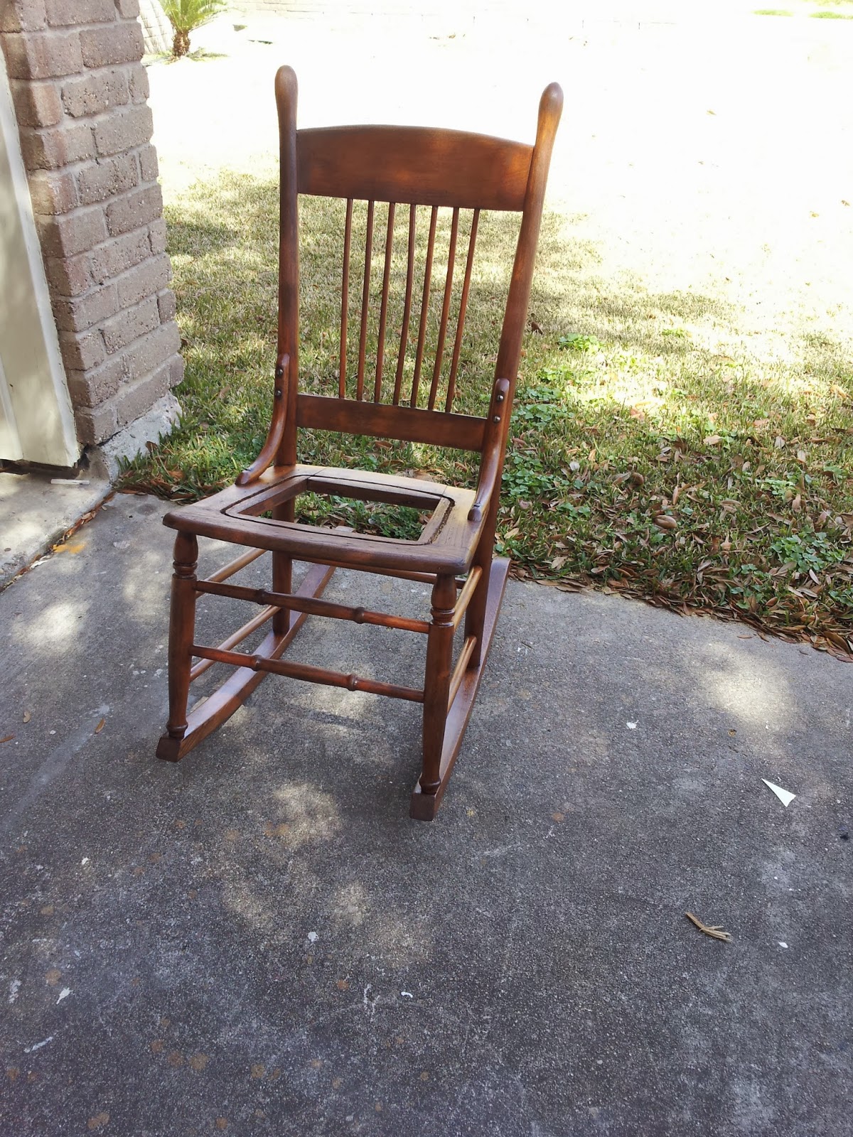ThriftyFamilyMota Wicker Rocker repair