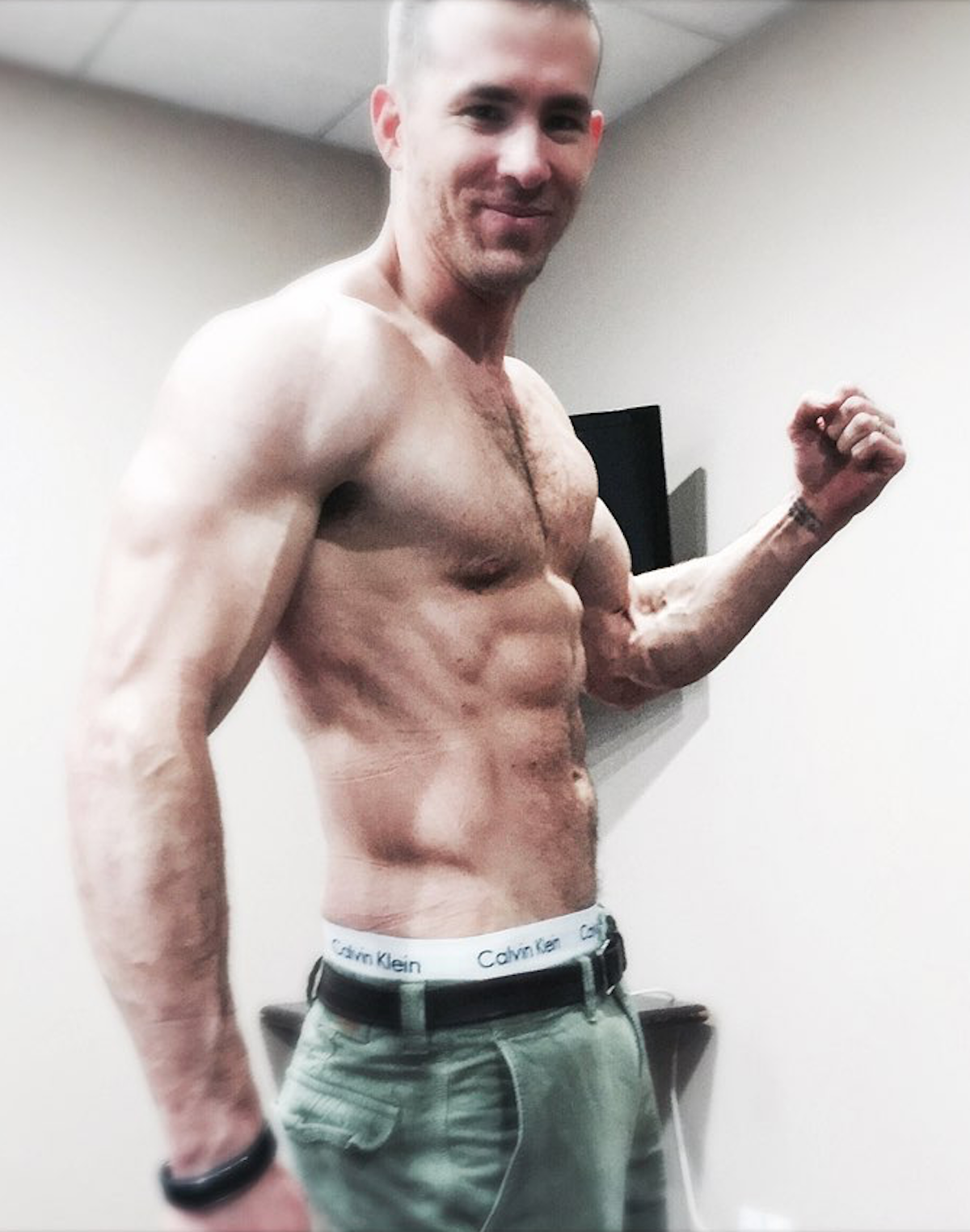 Riley Stearns shares a shirtless selfie