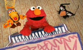 Elmo, Dorothy, the duck and Groucho Marx glasses are singing the Eyes Song. Elmo's World Eyes The Eyes Song