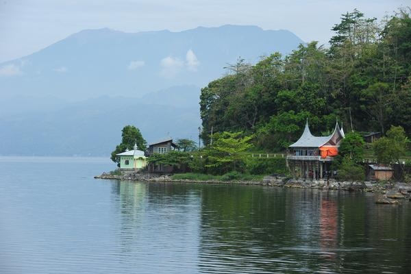 Daya Tarik Destinasi Wisata Danau Singkarak Sumatera Barat