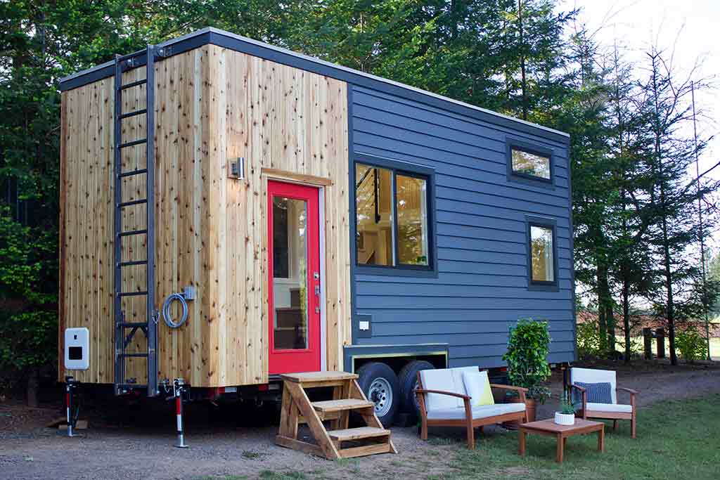 TINY HOUSE TOWN Tiny Home and Garden
