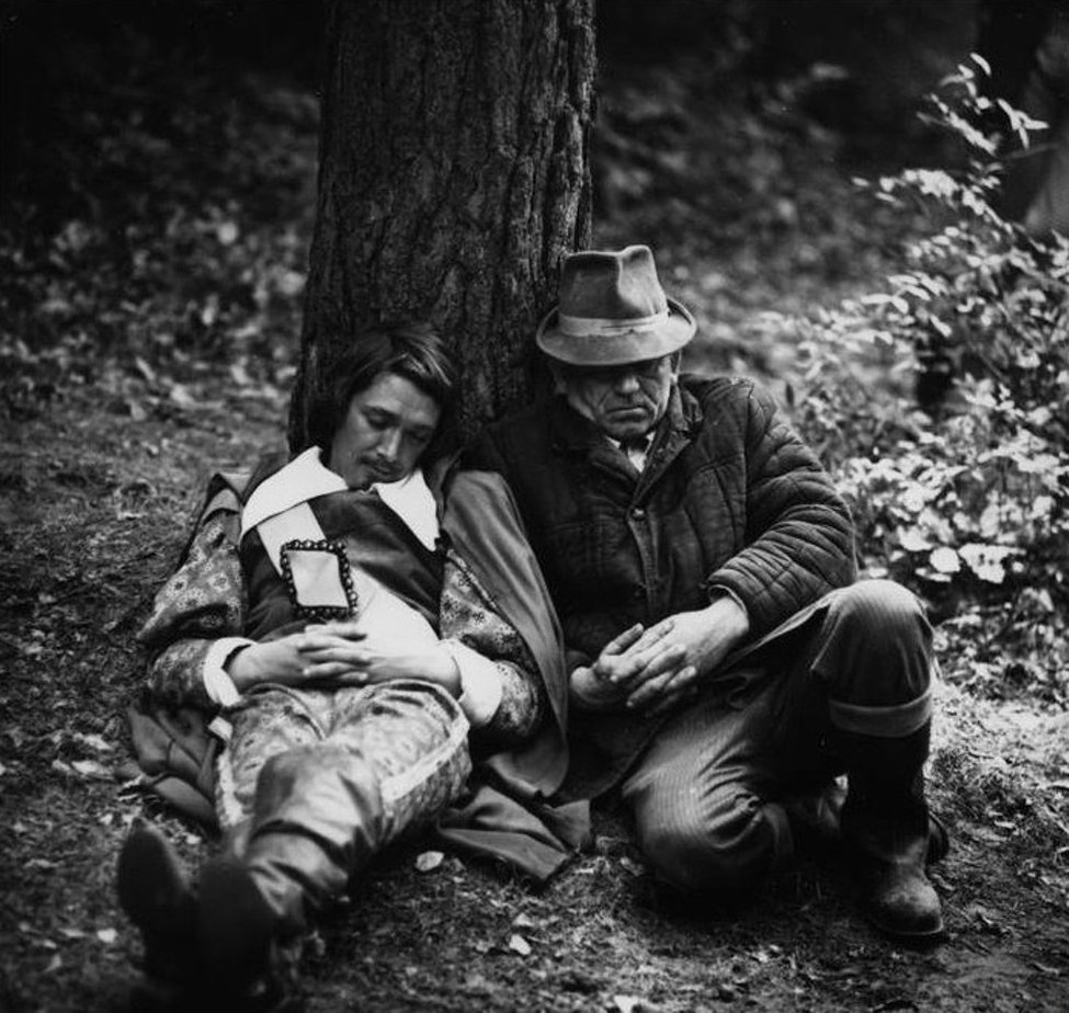 Съемки д артаньян и три мушкетера. Три мушкетера 1978. Съемки д артаньян и три мушкетера. Кадры со съемок д'артаньян и три мушкетера. Д'артаньян и три мушкетера на мотоцикле.