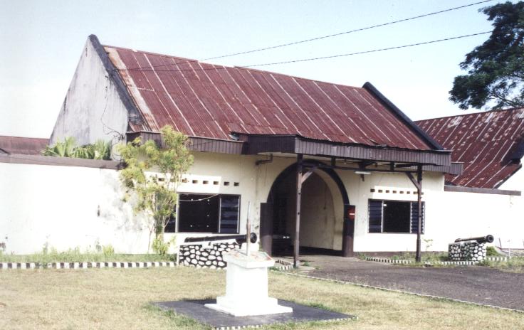 BENTENG ”VAN DER CAPELLEN” YANG TERLUPAKAN - PARIK PAGA NAGARI