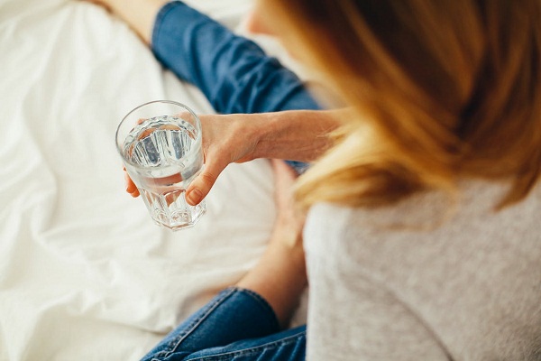 Benefits of Drinking Lukewarm Water Before Going to Bed