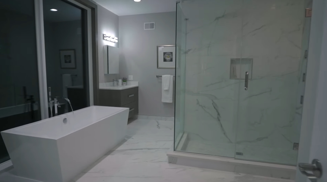 41 Interior Design Photos vs. 6 Minor Ct, Denville, NJ Luxury Home Tour