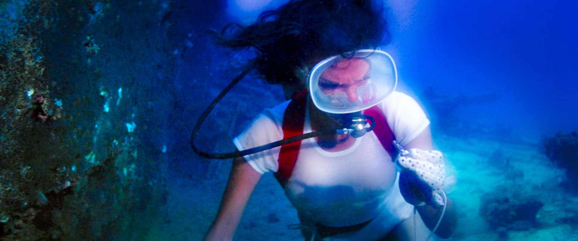 10 Places Jacqueline Bisset scuba dived on RMS Rhone while filming THE DEEP