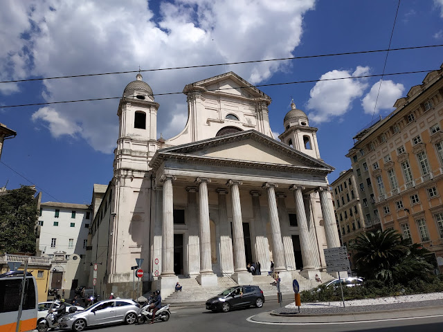 Basilica della Santissima Annunziata del Vastato sur la Piazza della Nunziata