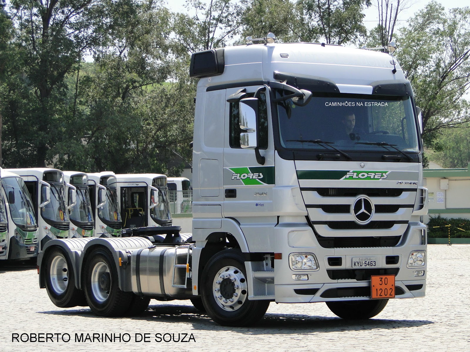 CAMINH ES NA ESTRADA Mercedes Benz Actros 2546