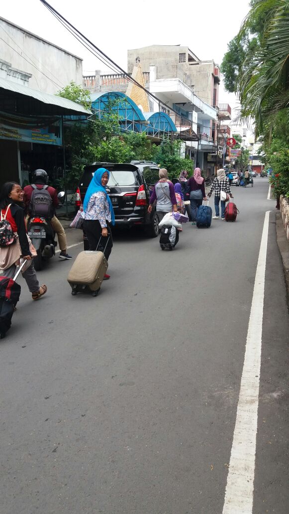 Liburan Seru Naik Kereta Api ke Kediri Nurul Sufitri Travel Blog