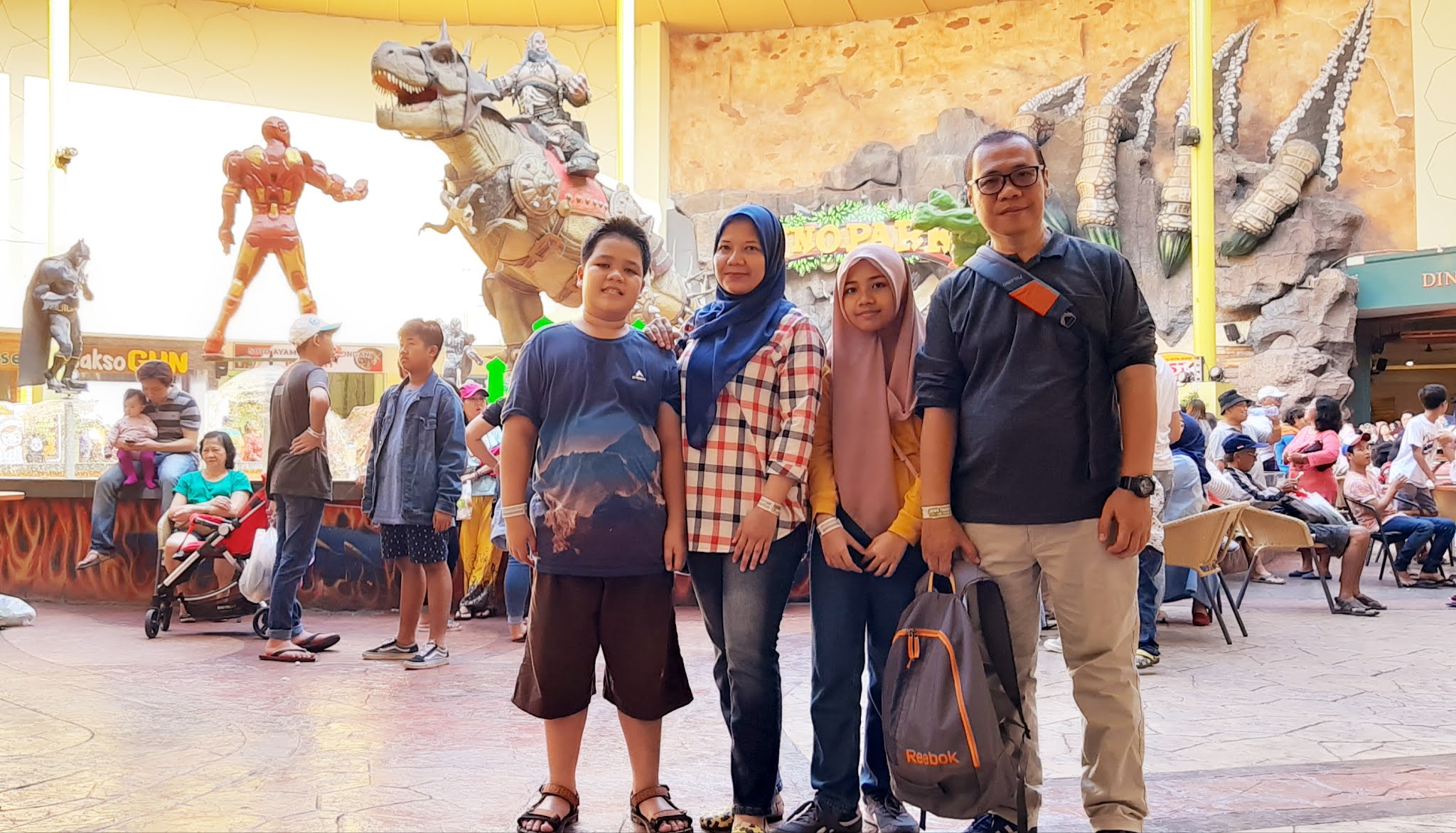 jatim-park-3--harga-promo-tiket-terusan-dino-park-the-legend-star-museum-musik-indonesia-nurul-sufitri-travel-lifestyle-blogger