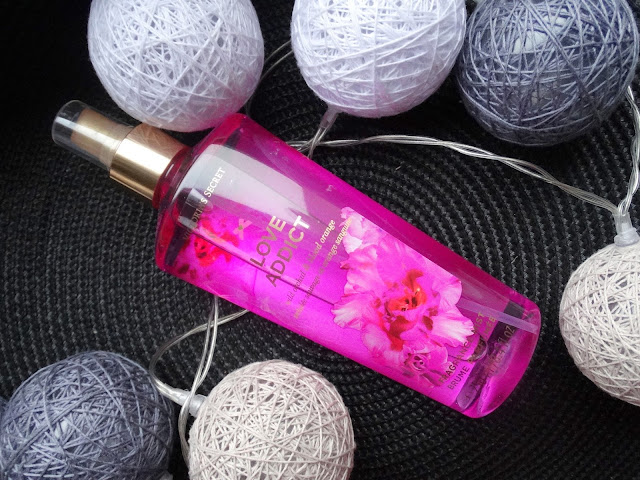 Victoria's Secret Love Addict mgiełka zapachowa