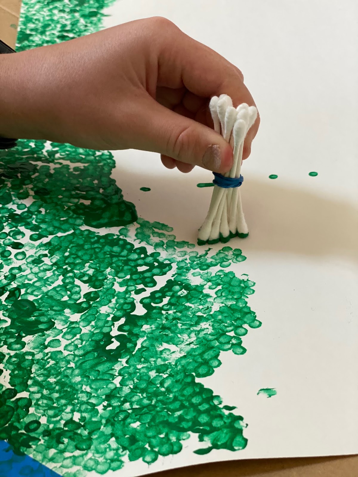 Toddler Approved! Easy Art Projects QTip Painting Seurat