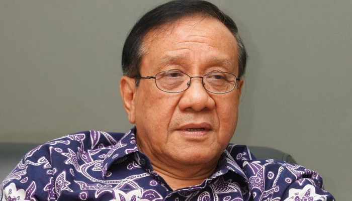 Akbar Bujuk Ical dan Agung Laksono Kembali Rujuk