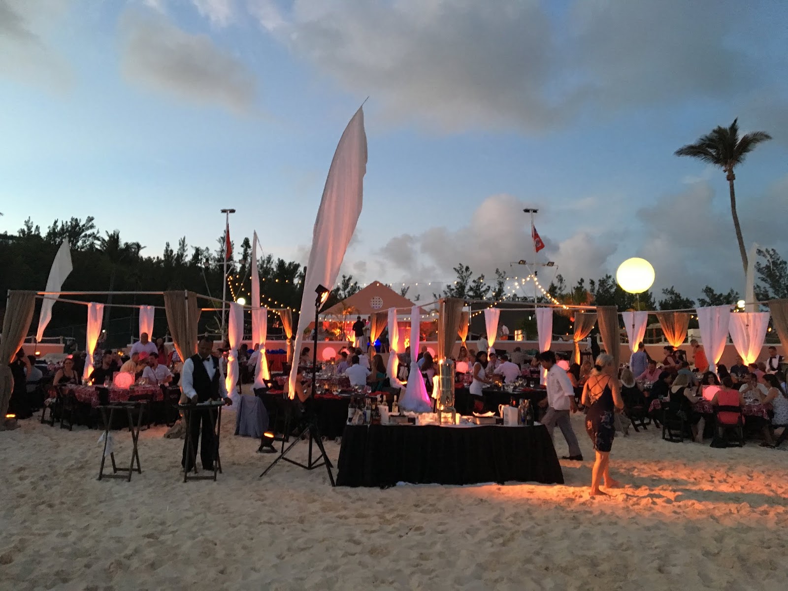 Mike Jutan's World Bermuda 2016 Day 6 Beach & Beach Party