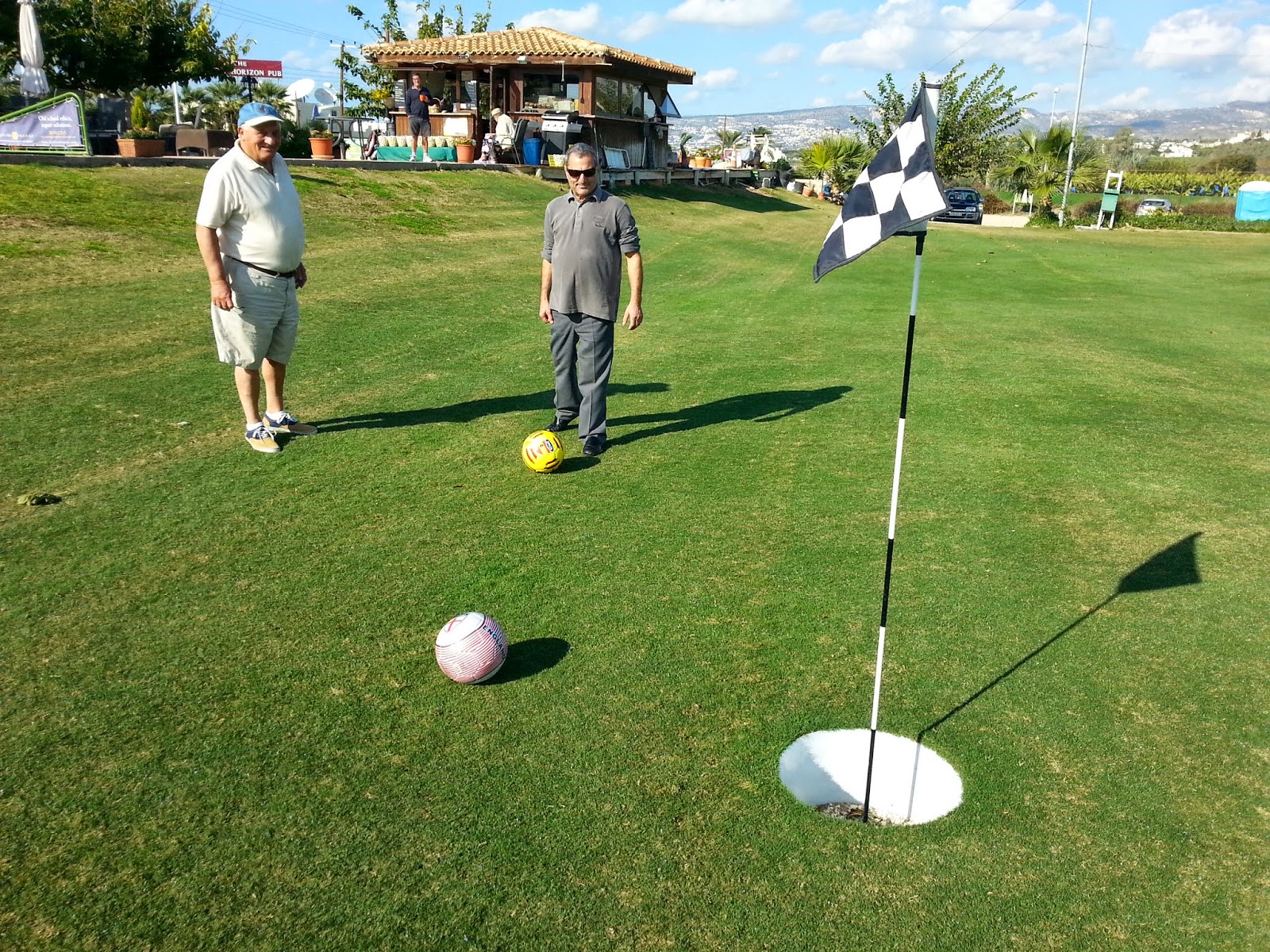 ΕΚΠΑΙΔΕΥΤΙΚΟ ΓΗΠΕΔΟ GOLF ΣΤΗ ΧΛΩΡΑΚΑ