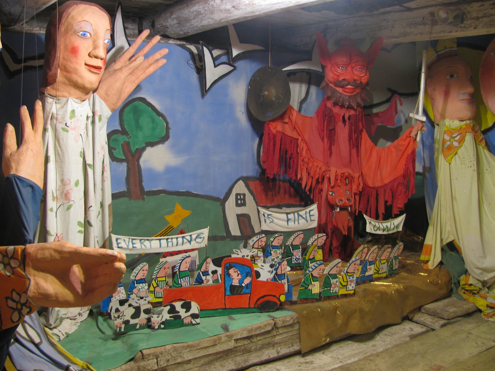 midden Bread and Puppet Summer Apprenticeship Part 1