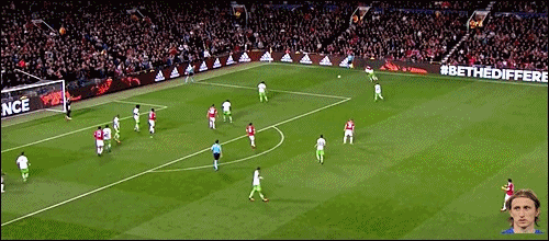 후안 마타 환상적인 힐패스.gif | 인스티즈