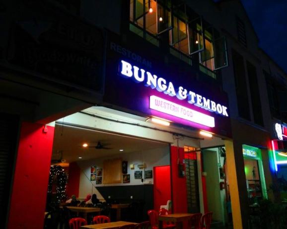 8 Tempat Makan Best Di Melaka Waktu Malam Update 2019