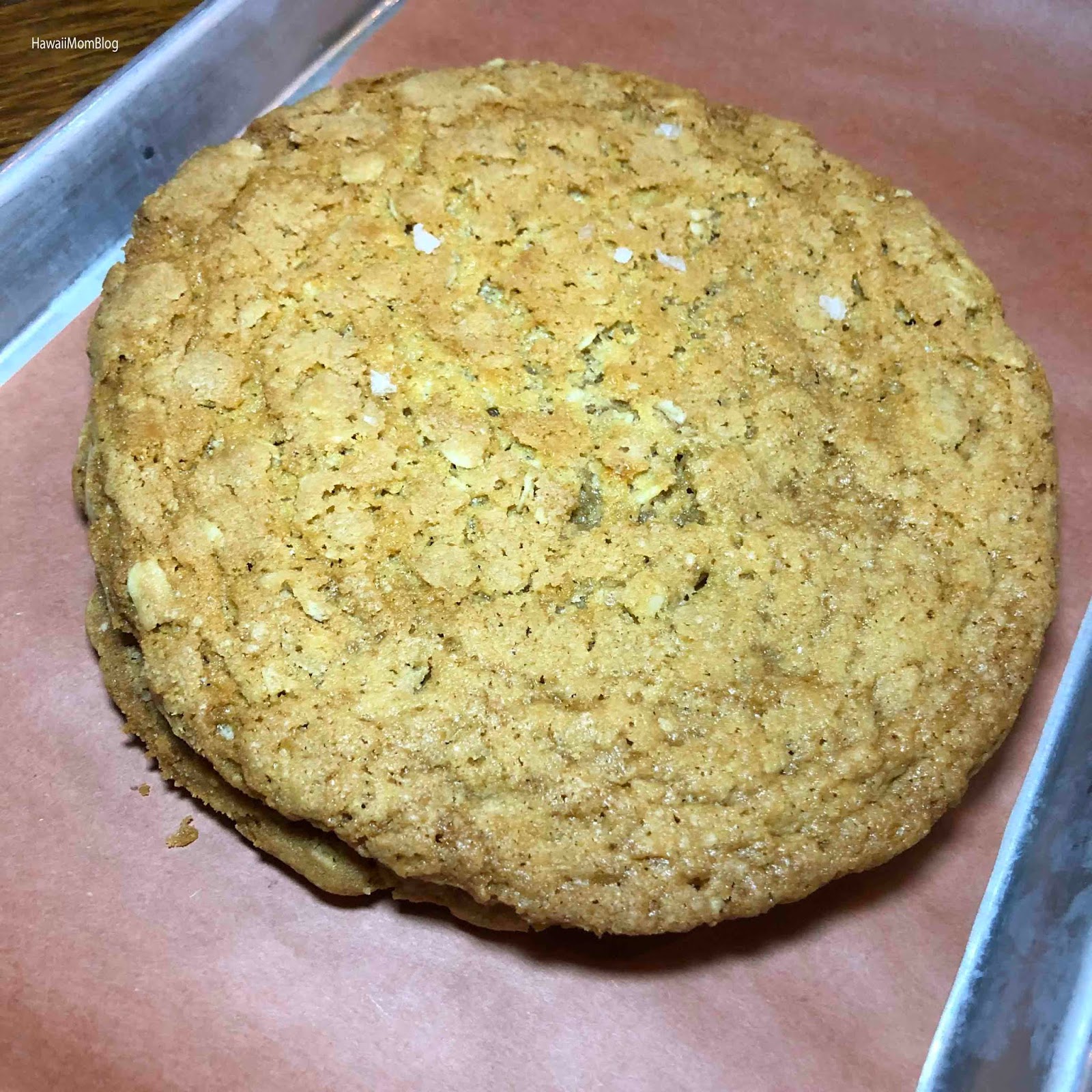 Hawaii Mom Blog Visit Boston Sweet Cheeks Q