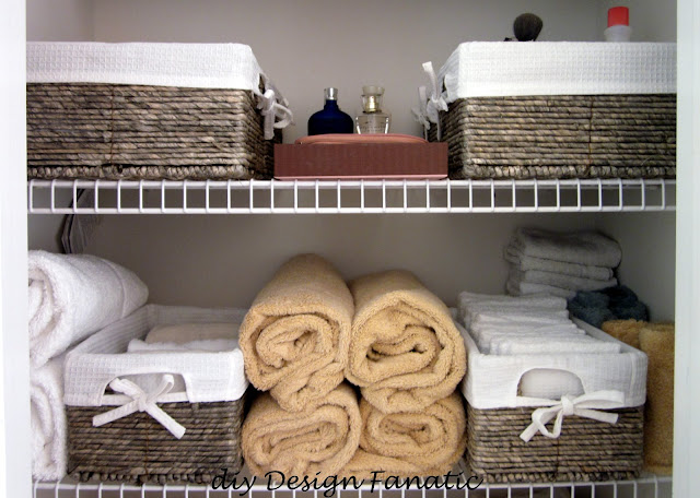 organization, organized linen closet, organize it, baskets, storage, cottage, cottage style, farmhouse, farmhouse style, diyDesignFanatic.com