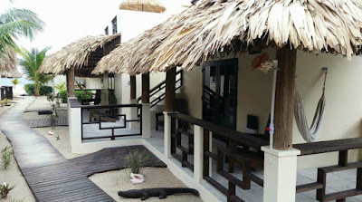 Remax Vip Belize: Beach outside area
