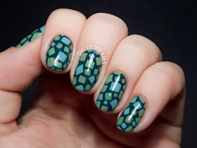 Animal Crossing grass pattern nail art via @chalkboardnails