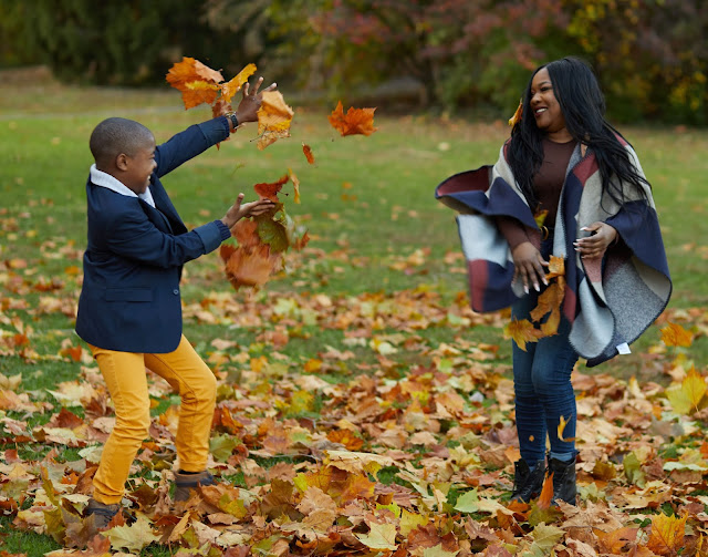 Fall Family Portraits-autumn-November-photography-family-kids-85mm-5d-park-photos 