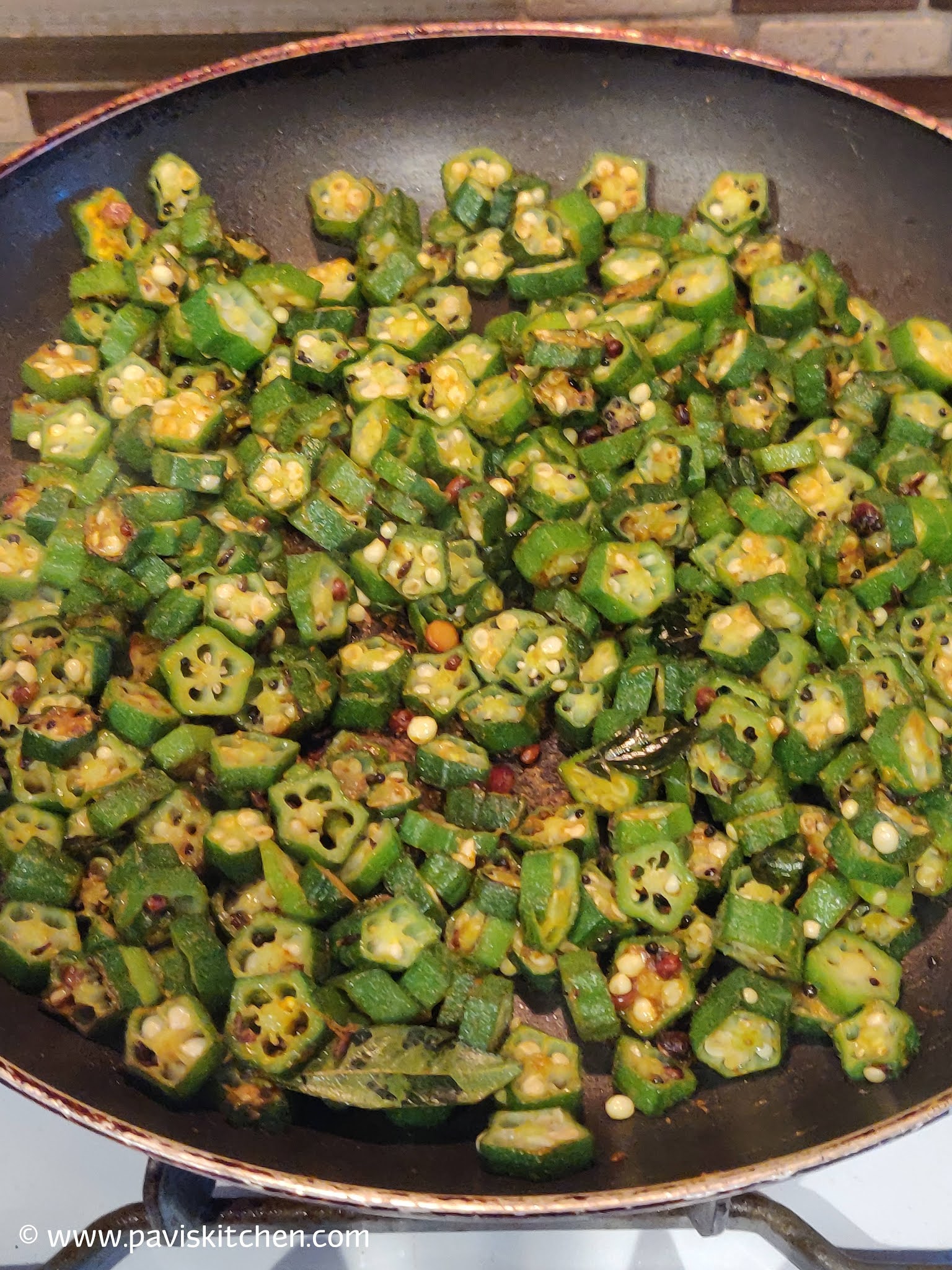 Vendakkai Poriyal Recipe | Bendakai Palya | Okra Curry | Bhindi fry