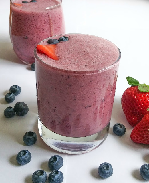 Mixed Berry Lassi |  Mixed Berry Yogurt Smoothie 