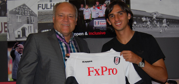 Costa Rican Bryan Ruiz signs for Fulham after Newcastle coup.