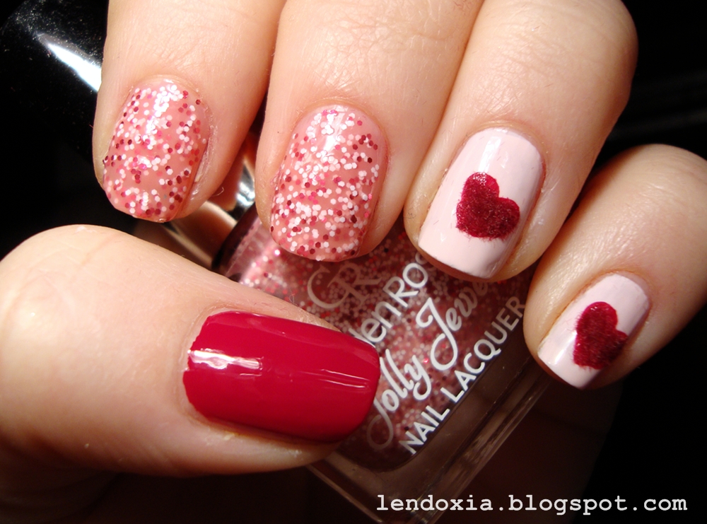 Lendoxia: Matching manicures: Valentine's day nails