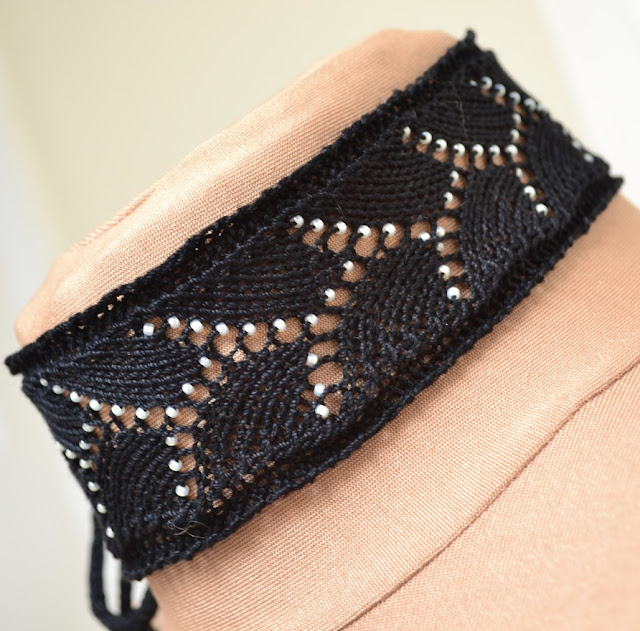 Beaded Lace Choker - Free Knitting Pattern Beaded Lace Choker - Free Knitting Pattern