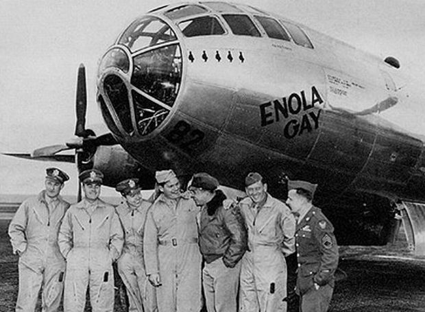 Η βόμβα πλουτωνίου ισοπεδώνει το Nagasaki - 長崎 1945