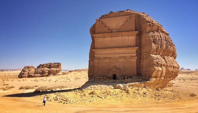 Мадаин Салех (Mada'in Saleh), доисламский город мертвых  