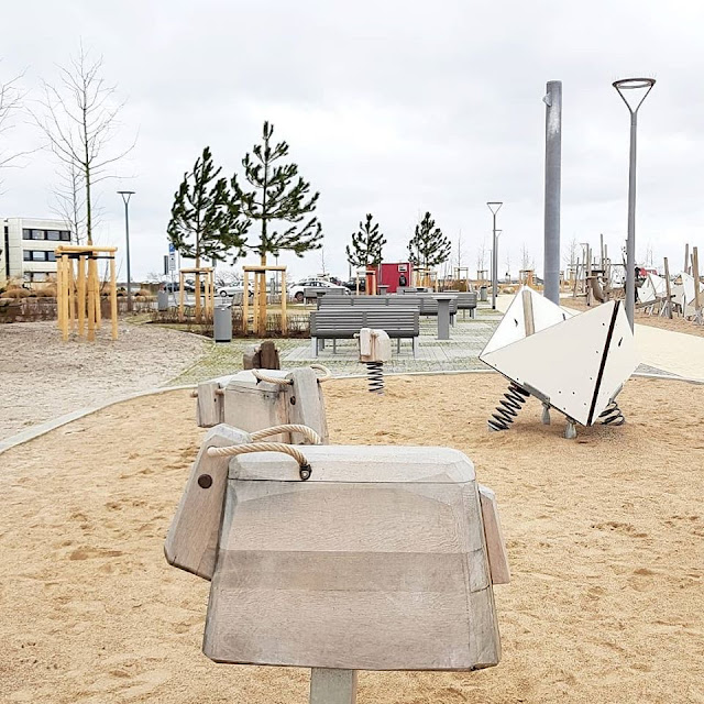 5 spannende Familien-Ausflüge auf Fehmarn im Winter. Die Erlebnis-Promenade von Burgtiefe beim Yachthafen.