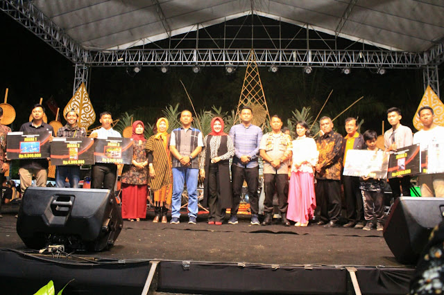 Dandim Klaten Hadiri Pagelaran Hik dan Gebyar Budaya Tahun 2019 Dandim Klaten Hadiri Pagelaran Hik dan Gebyar Budaya Tahun 2019