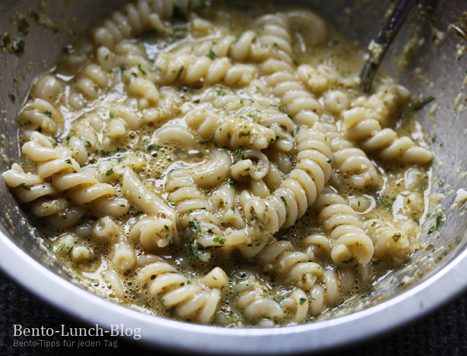 Bento Lunch Blog PestoPastaFrittata ( Schnelle Nudelbratlinge)