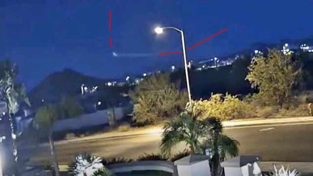 UFO comes down from sky caught on CCTV cam in Peoria, Arizona  Ufo%2Bsky%2Bphenomenon%2Barizona