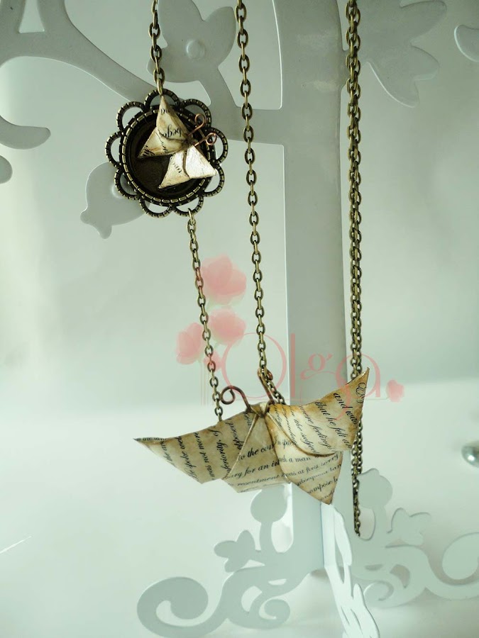 Desde el Taller de Olga.Collar mariposa de Origami