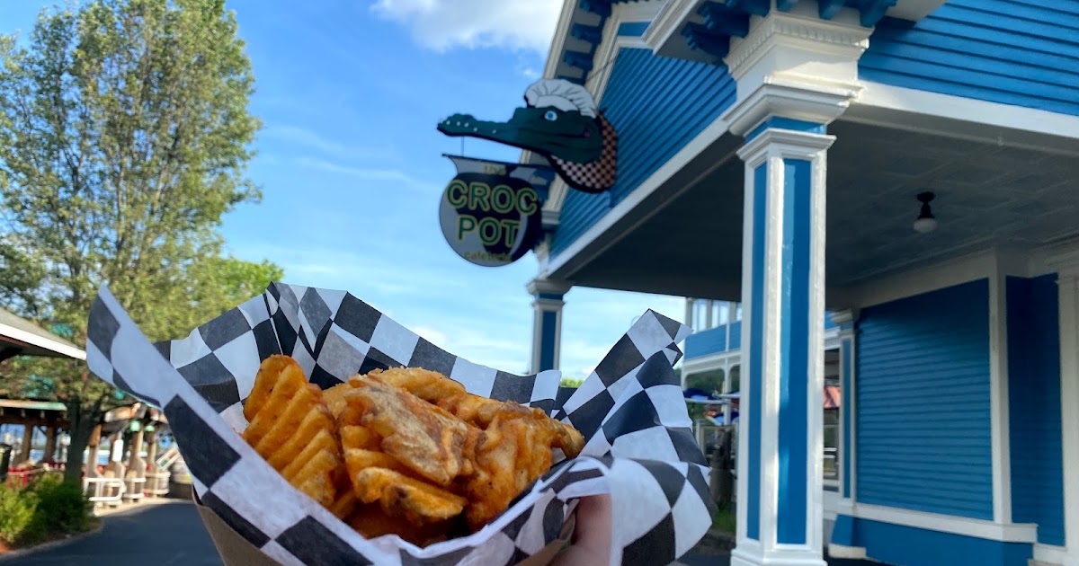 Review Croc Pot Chicken Tenders and Waffle Fries at Lake Compounce