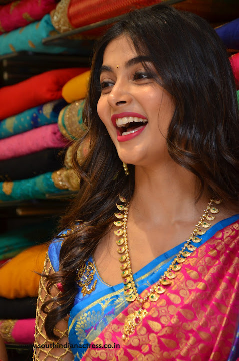Pooja Hegde Launches Anutex Shopping Mall