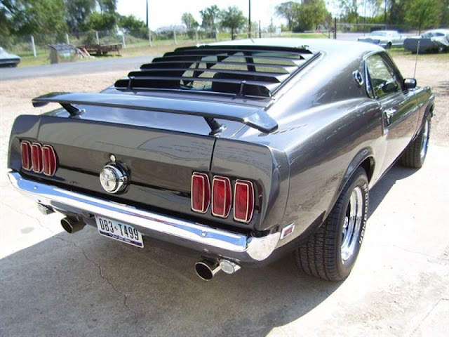 Hurda Mustang'in Muhteşem Değişimi Hurda Mustang'in Muhteşem Değişimi