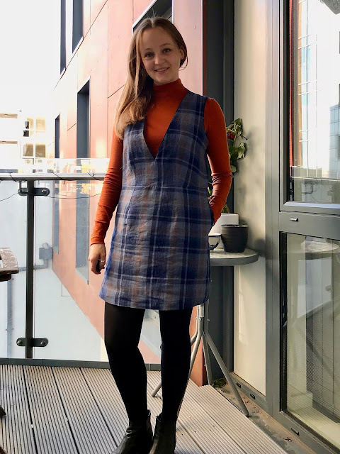 Diary of a Chain Stitcher: Plaid Seamwork Dani Dress in Linen/Cotton from The Fabric Store and Paprika Merino Nikko Top