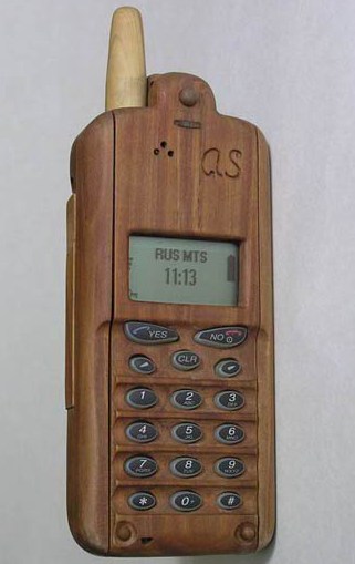 телефон в деревянном корпусе
