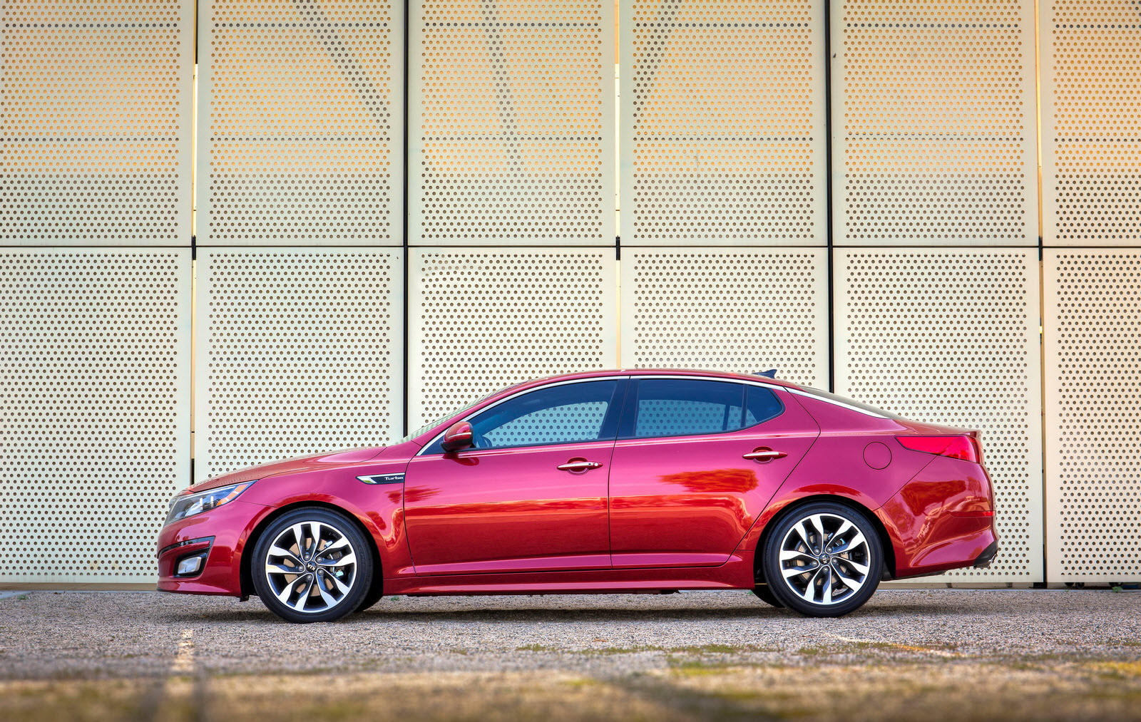 NEW FACE-LIFTED KIA OPTIMA