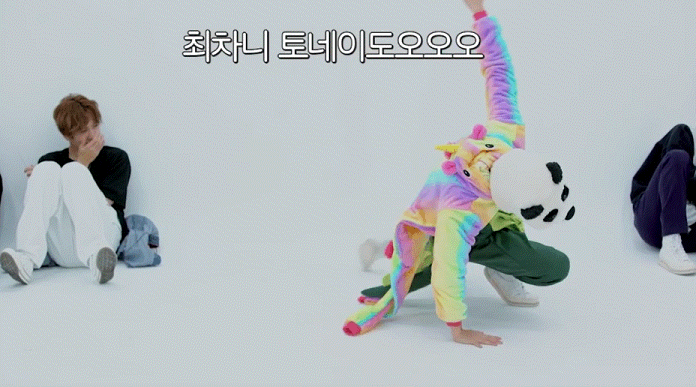 보는 나도 광대가 안내려가는 어느 남돌의 주접배틀 | 인스티즈